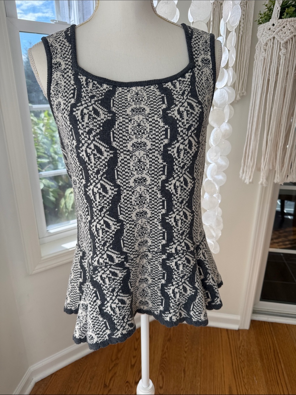 Cabi cotton snakeskin Women’s Black & White Patterned Knit Tank Top
